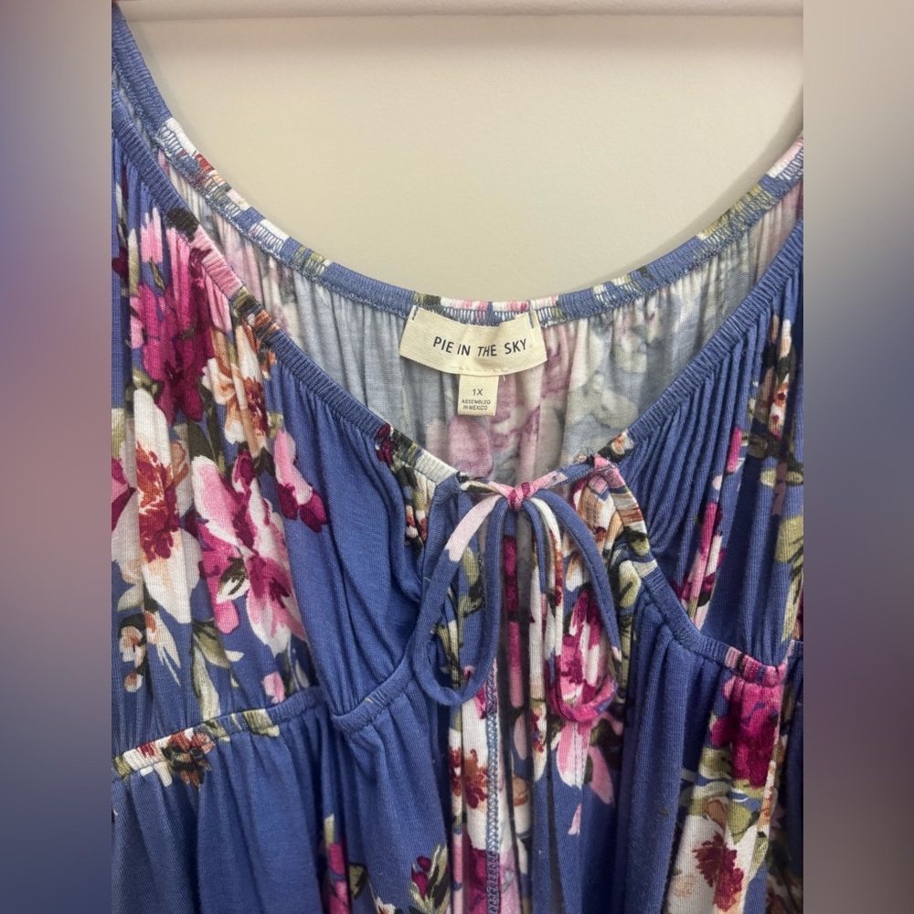 Blue Ruched Ruffled Blouse with Short Sleeves - Picture 4 of 10